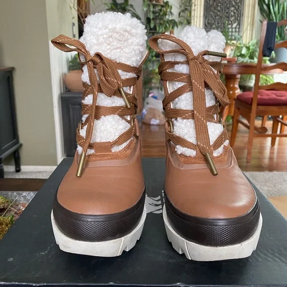 Women's Joan of Arctic Brown and white Winter Waterproof Boots - Picture 1 of 16